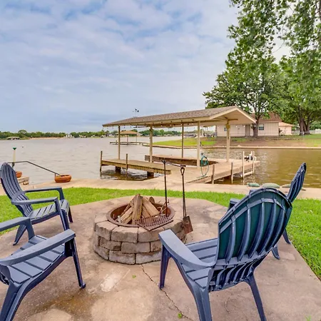 Lakefront Granbury Home With Patio, Fire Pit And Dock!